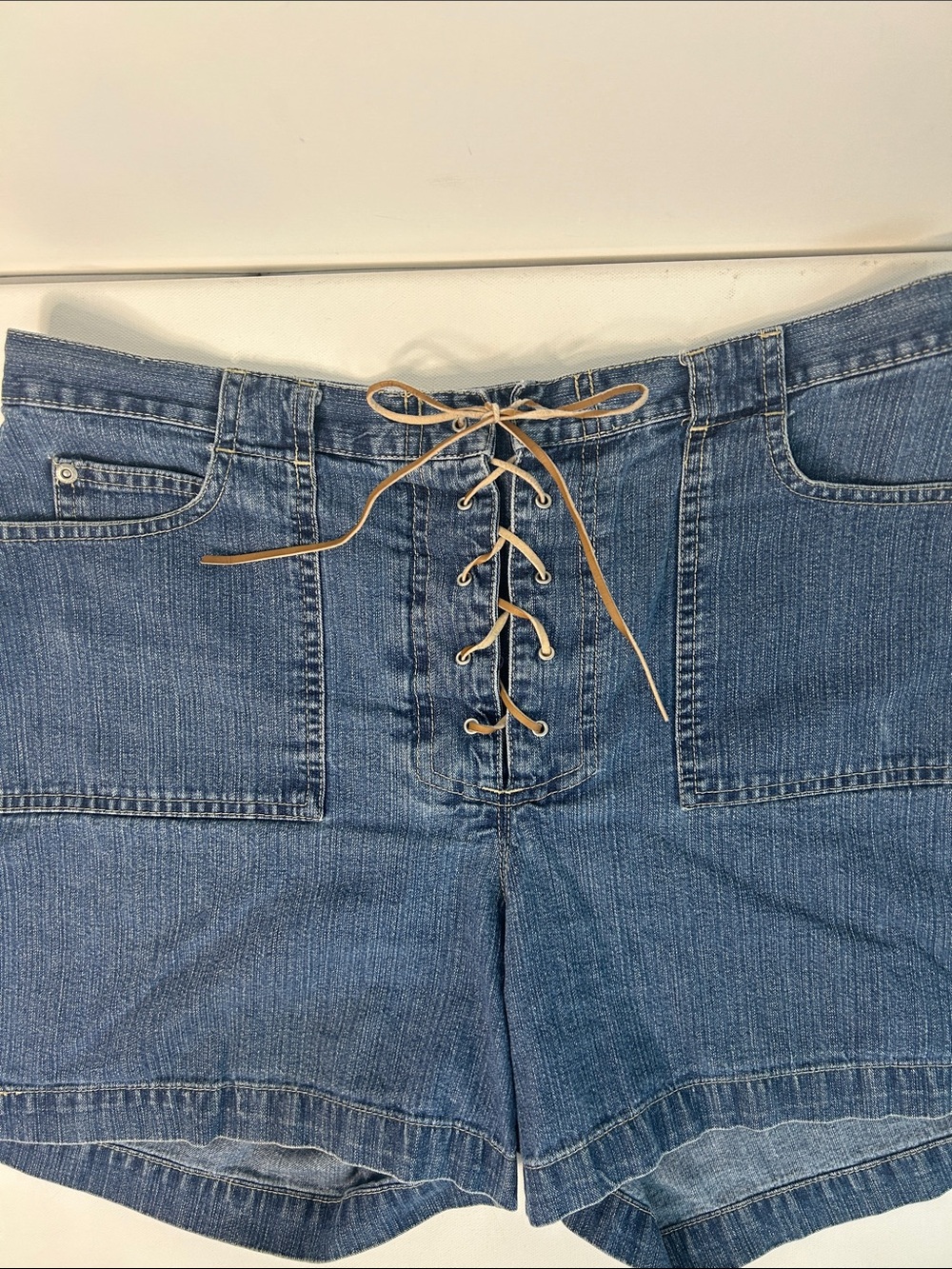 Vintage Gloria Vanderbilt Shorts Women’s 14 Lace Up High Waist Blue Denim